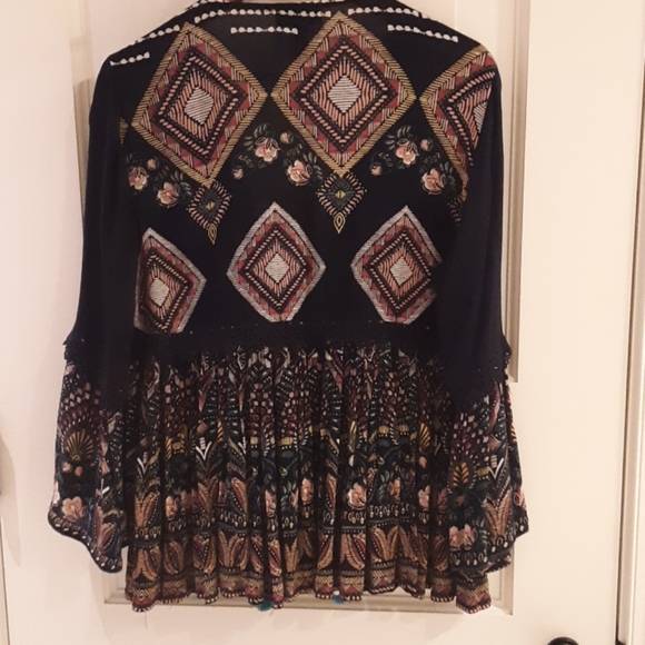 Gorgeous, Boho embroidered kimono-style open top. - Picture 3 of 9